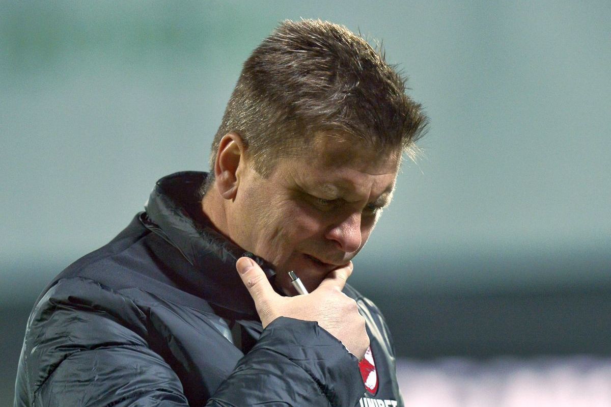 Uhrin, după primul meci de la revenire: „Trebuie să schimb multe! Avem două probleme”