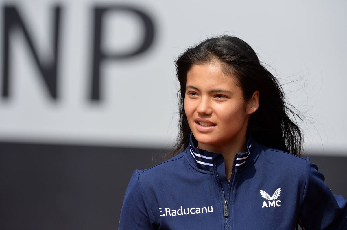 Emma Răducanu, eșec dureros în Billie Jean King Cup: „E dificil când nu poți să alergi. Sper să mă fac bine”