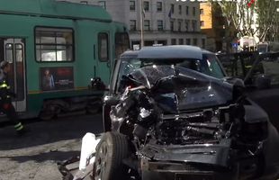 Ciro Immobile a fost implicat într-un accident violent în Roma! Mașina, complet distrusă după ce a fost lovită de un tramvai