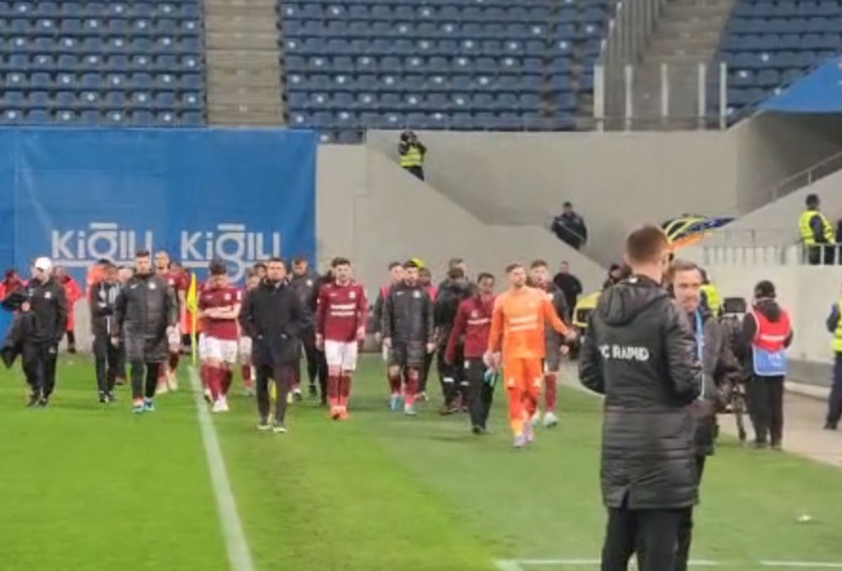 Ultrașii giuleșteni i-au cerut demisia lui Adrian Mutu, imediat după CSU Craiova - Rapid 3-1