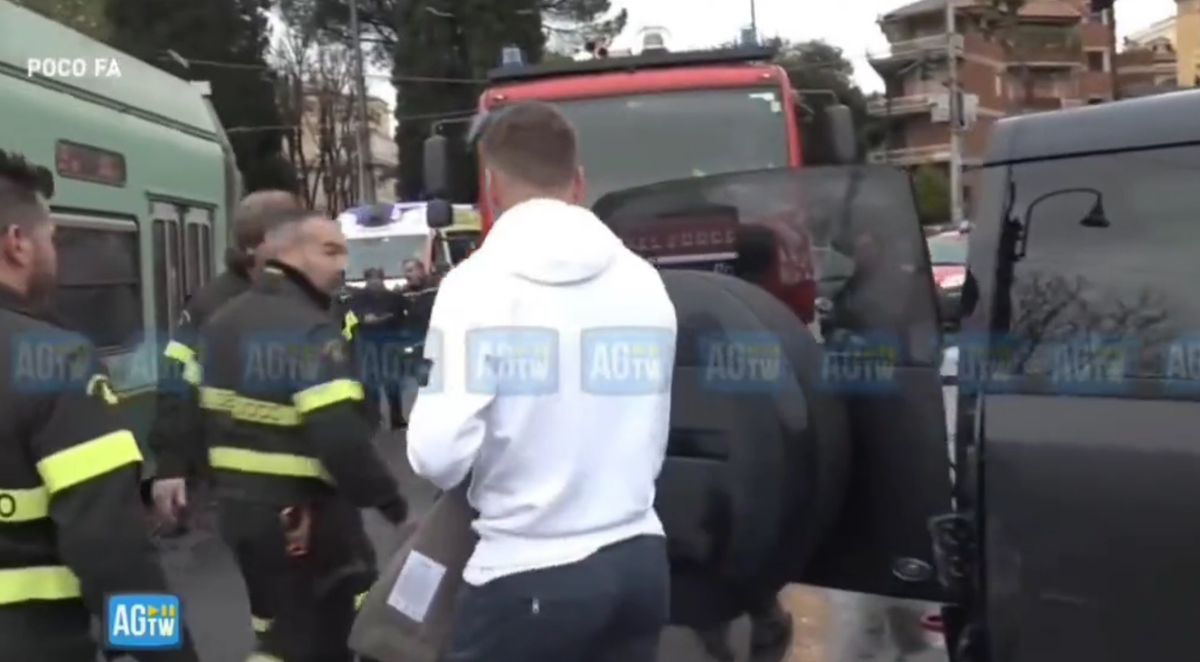 Ciro Immobile a fost implicat într-un accident violent în Roma! Mașina, complet distrusă după ce a fost lovită de un tramvai