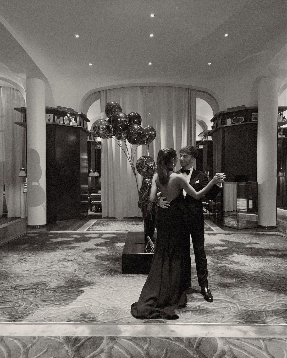 Au uitat de finala de la Monte Carlo! Gestul starului din Formula 1 față de iubită a fost surprins de camere și a devenit viral