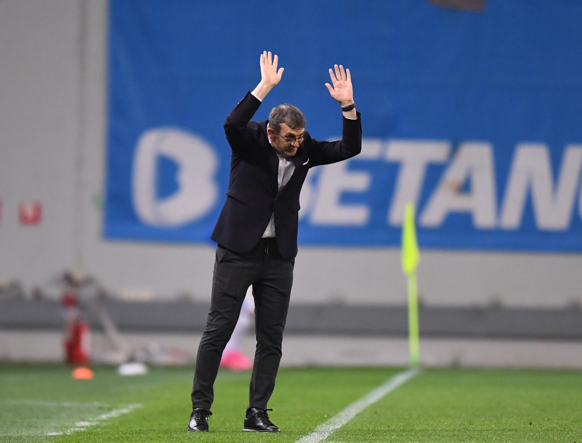 Ultrașii giuleșteni i-au cerut demisia lui Adrian Mutu, imediat după CSU Craiova - Rapid 3-1