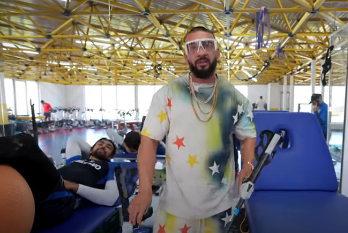 Dorian Popa la baza lui FCSB » Cadou de 3.000 de euro pentru „unul dintre cei mai importanți oameni din viața mea” + „Panțîru îmi spusese: «O s-o ai groasă cu ăsta, nu acceptă nimic»”