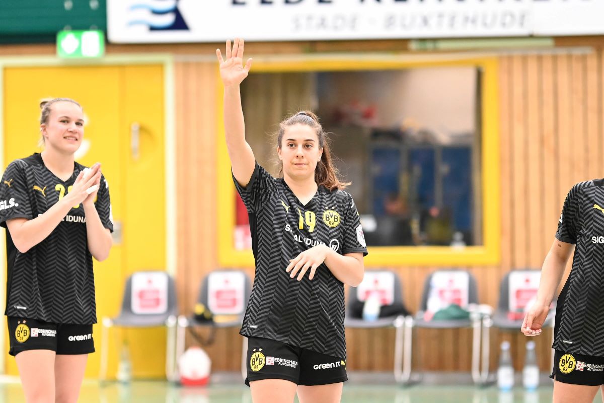 Jennifer Gutierrez, extrema de la CSM București: „Cristina Neagu este lider înnăscut, iar noi știm: Ultima minge, dați-i-o ei!" + Cum s-a adaptat în România și ce pasiune surprinzătoare are în afara handbalului