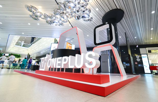 OnePlus inaugurează primul punct de prezentare a produselor și lansează OnePlus Watch 2, cel mai nou ceas inteligent din portofoliu