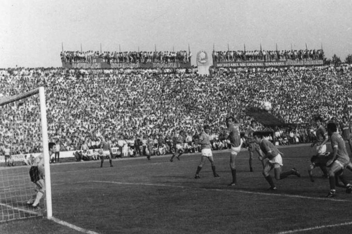 RETRO GSP. 33 de ani de la Timișoara - Dinamo 2-1, meciul care a prefigurat Revoluția. „Lucescu n-a știut și nici n-a învățat să piardă!”