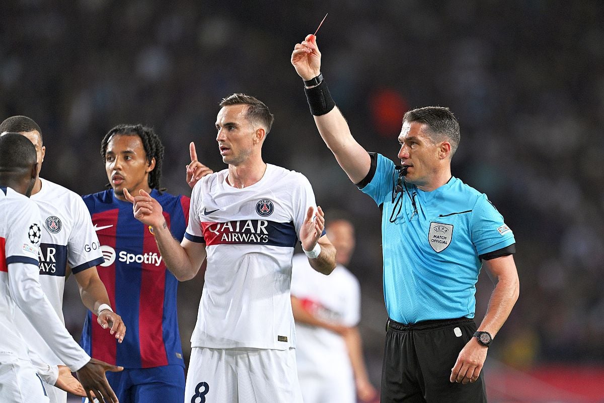 Faza la care Istvan Kovacs a scos cartonașul roșu în Barcelona - PSG