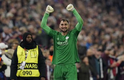 „GOD SAVE Donnarumma” » Francezii îi ridică o statuie uriașului portar italian, eroul calificării lui PSG!