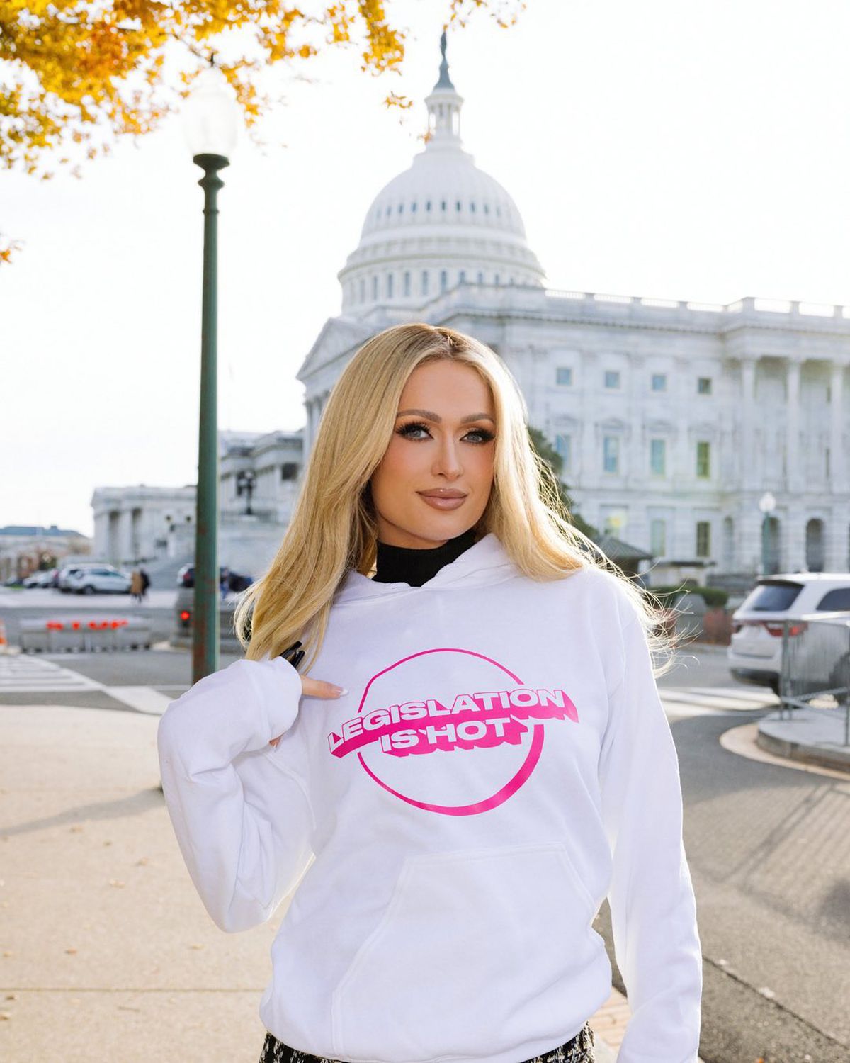 Paris Hilton va concerta în luna iunie pe stadionul „Ion Oblemenco” din Craiova! La ce festival va participa și cât costă biletele