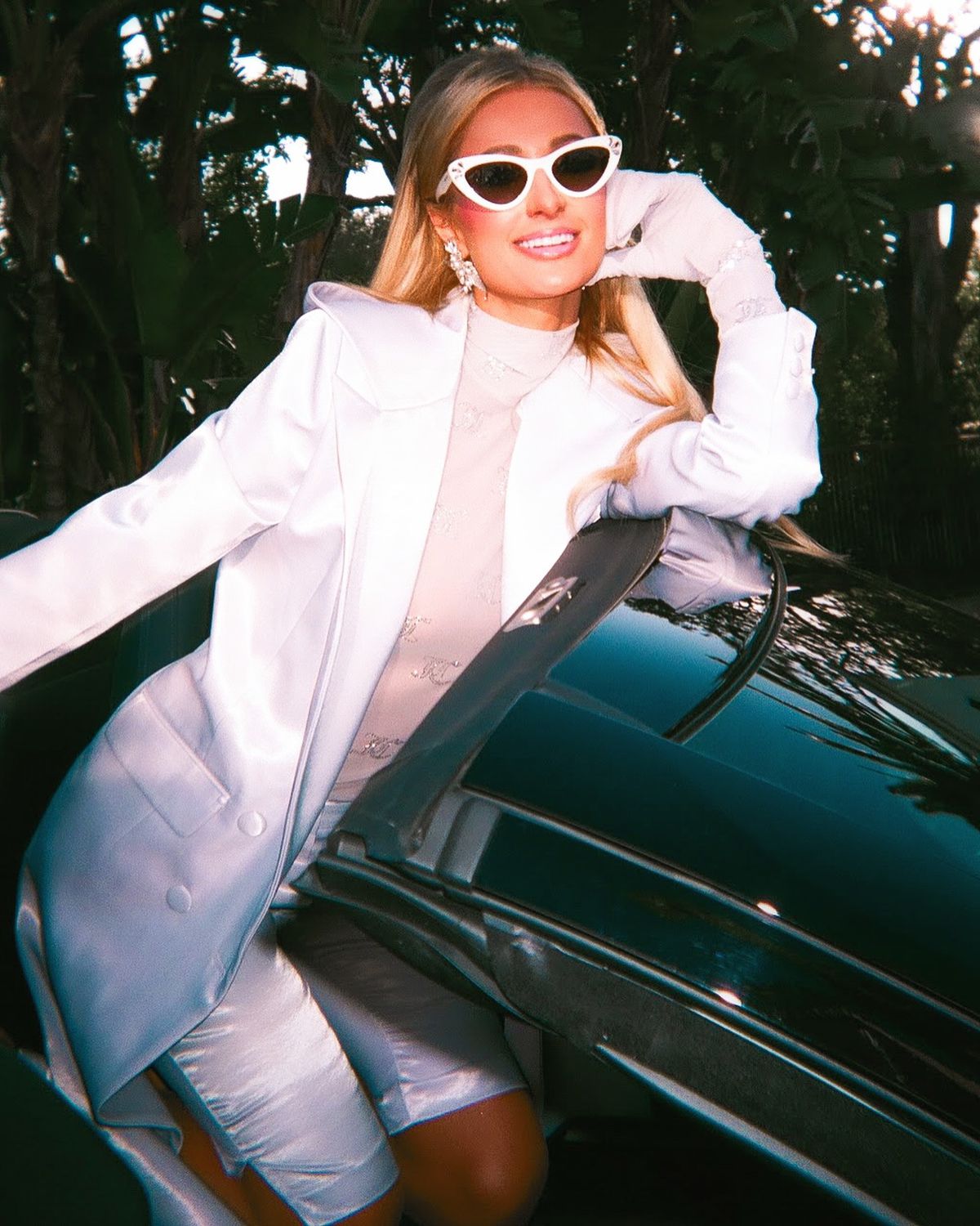 Paris Hilton va concerta în luna iunie pe stadionul „Ion Oblemenco” din Craiova! La ce festival va participa și cât costă biletele