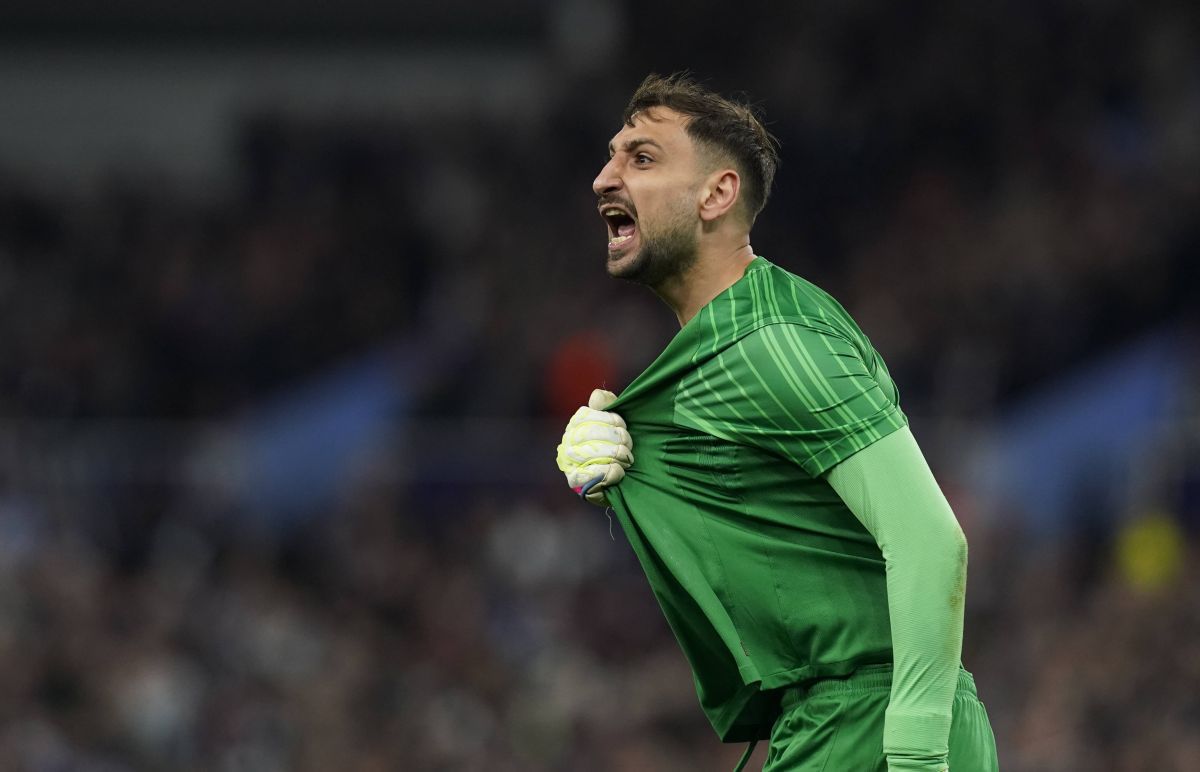 Gianluigi Donnarumma a fost din nou miraculos în poarta lui PSG pe Villa Park