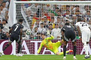 Moment important în Real Madrid - Arsenal » Și-a bătut joc de un penalty cu o „scăriță” stranie