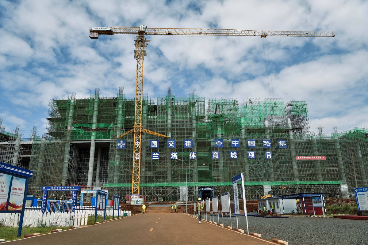 Localnicii s-au crucit când l-au văzut! Ce stadion construiesc chinezii în Africa: cu 100 de milioane de euro mai scump decât Arena Națională