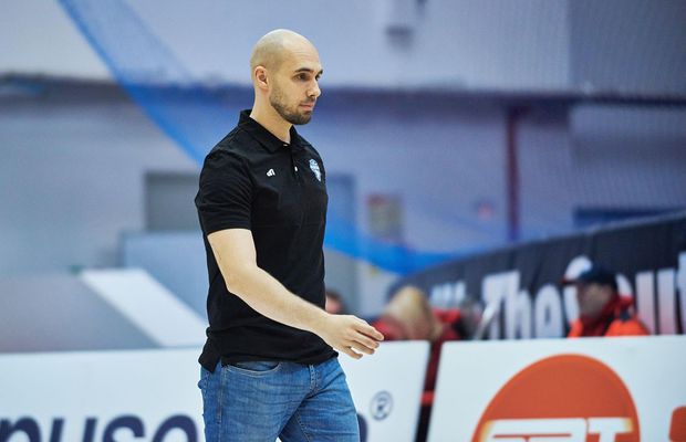 Caz șocant în voleiul feminin din România! Antrenorul secund al vicecampioanei, dat afară pentru că le trimitea materiale pornografice junioarelor din cadrul clubului