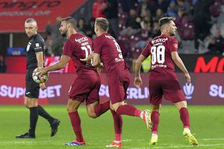 Tachtsidis ar putea fi exclus din lotul pentru FCSB - CFR Cluj » Balaj, întrebări despre legătura cu Charalambous: „E compromițător!”