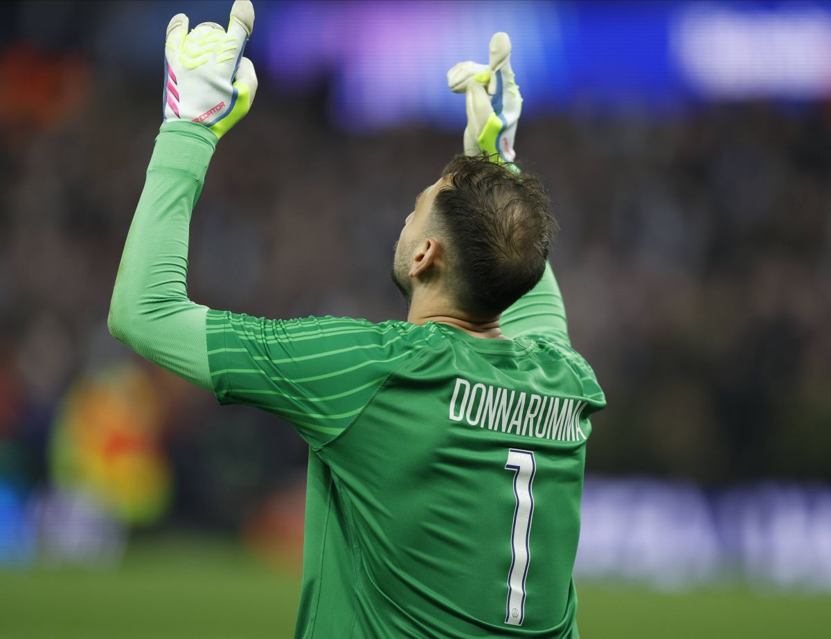 Gianluigi Donnarumma a fost din nou miraculos în poarta lui PSG pe Villa Park