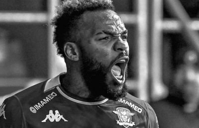 Aaron Boupendza a murit » Reacție despre varianta sinuciderii: „Presiunea la care sunt supuși constant poate avea efecte tragice, după cum vedem”