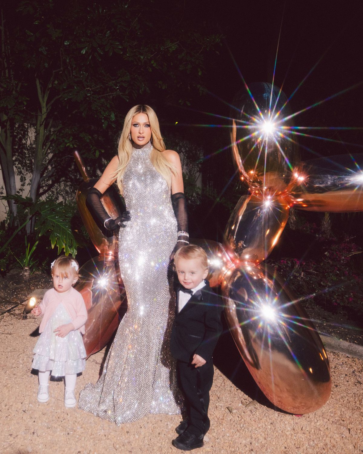 Paris Hilton va concerta în luna iunie pe stadionul „Ion Oblemenco” din Craiova! La ce festival va participa și cât costă biletele