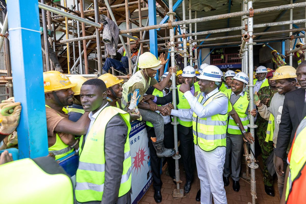 Localnicii s-au crucit când l-au văzut! Ce stadion construiesc chinezii în Africa: cu 100 de milioane de euro mai scump decât Arena Națională