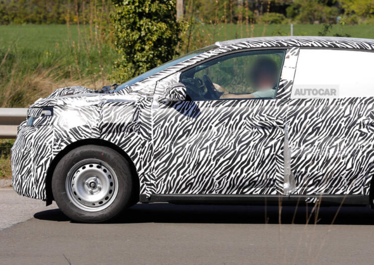 Primele imagini: noua Dacia Evader a fost surprinsă astăzi pe stradă!