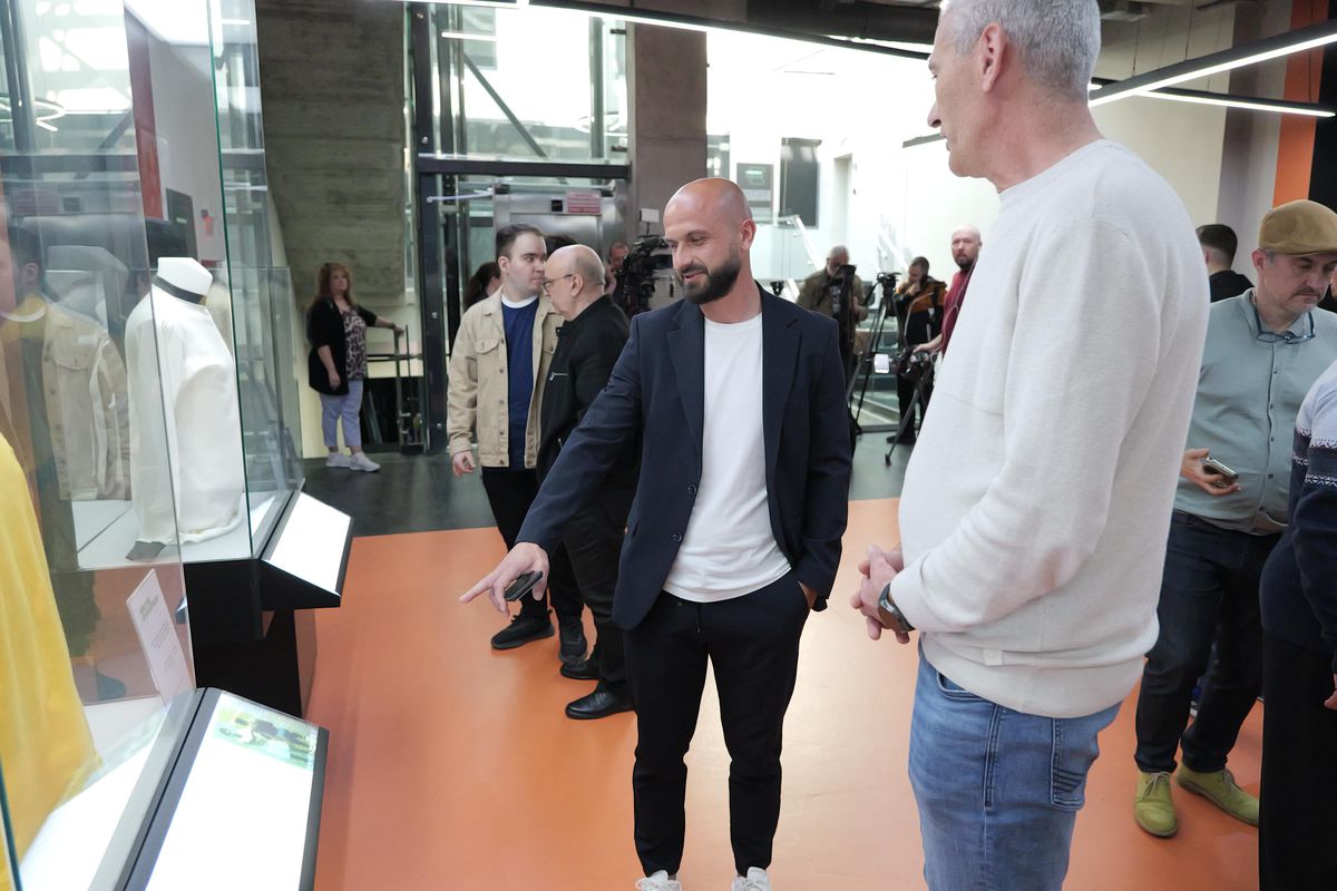 Personalitățile prezente la Muzeul Fotbalului, colecția lui Mircea Lucescu