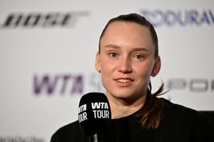 Elena Rybakina, mai aproape cu un pas de un al doilea Porsche