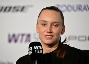 Elena Rybakina, mai aproape cu un pas de un al doilea Porsche