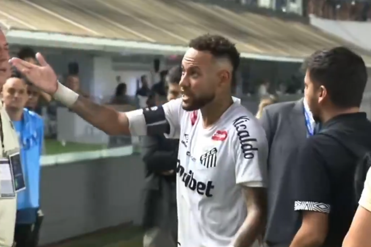 Scandal monstru după meci! Neymar și-a ieșit din minți și a jignit un fan: „Ești un gras nenorocit!”