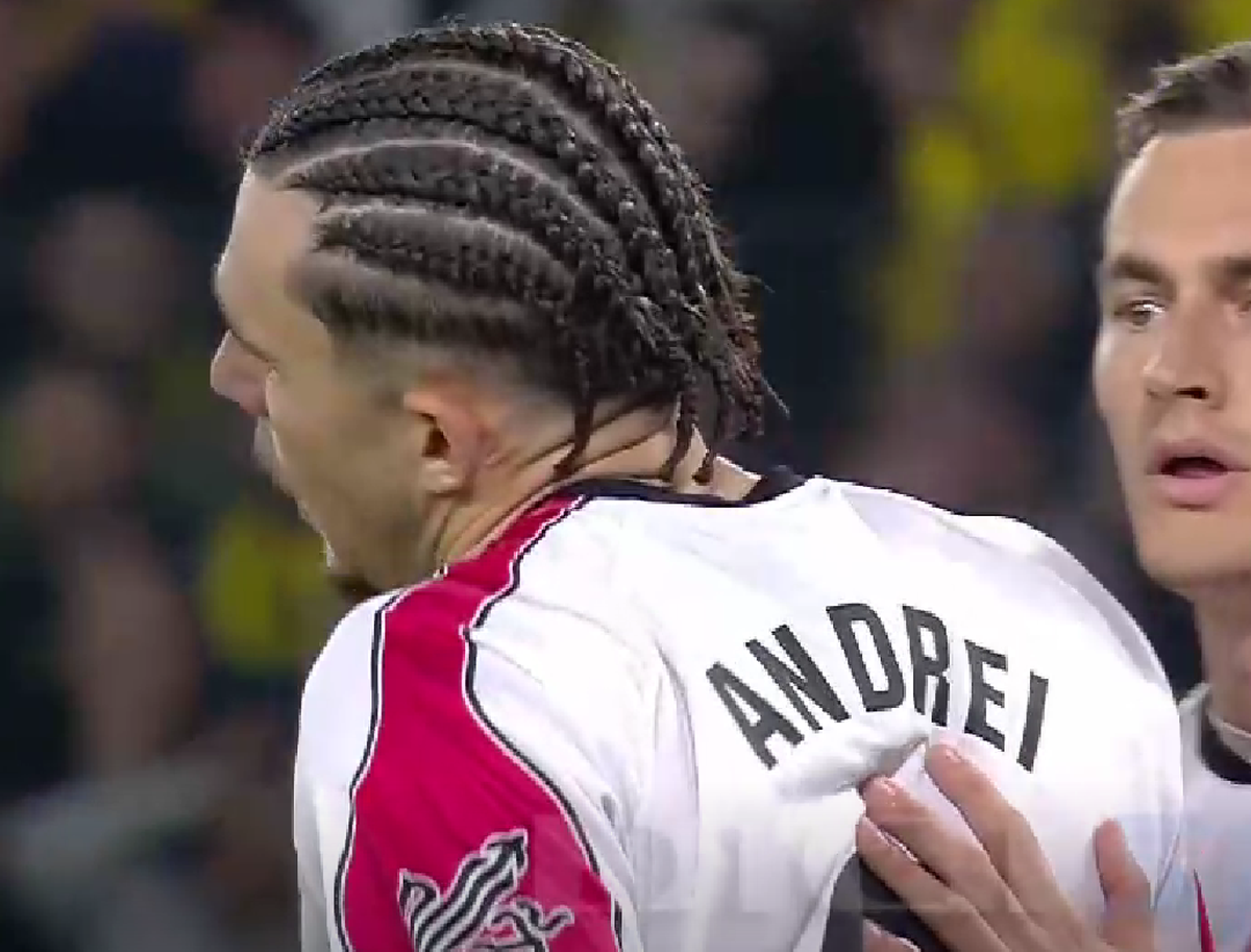 Andrei Rațiu, ocazie monumentală în AEK Atena - Rayo Vallecano