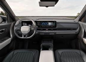 Lovitură pe piața auto » Rivalul Dacia ajunge în premieră în Europa! E al doilea cel mai vândut model la nivel global