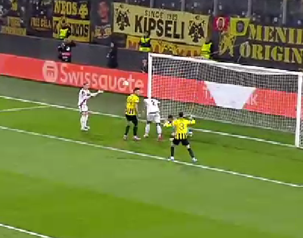 Andrei Rațiu, ocazie monumentală în AEK Atena - Rayo Vallecano