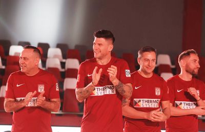 Cristi Săpunaru, înapoi pe gazon în Giulești! » Rapid Old Boys se luptă pentru Trofeul „Glasul Roților de Tren”