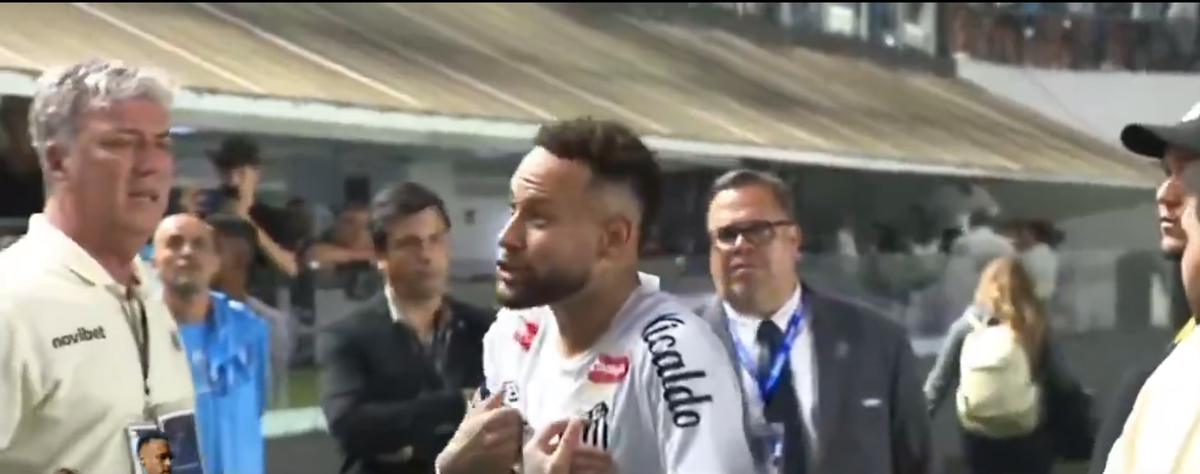 Scandal monstru după meci! Neymar și-a ieșit din minți și a jignit un fan: „Ești un gras nenorocit!”