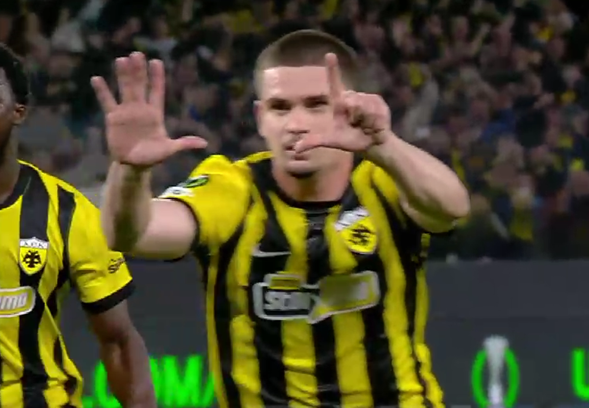 Gest de suflet pentru Mircea Lucescu, după ce a marcat în AEK Atena - Rayo Vallecano