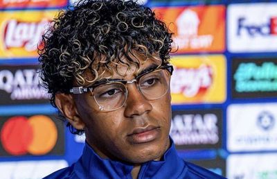 Un detaliu a devenit viral online: cât costă ochelarii cu care Lamine Yamal s-a afișat în Champions League