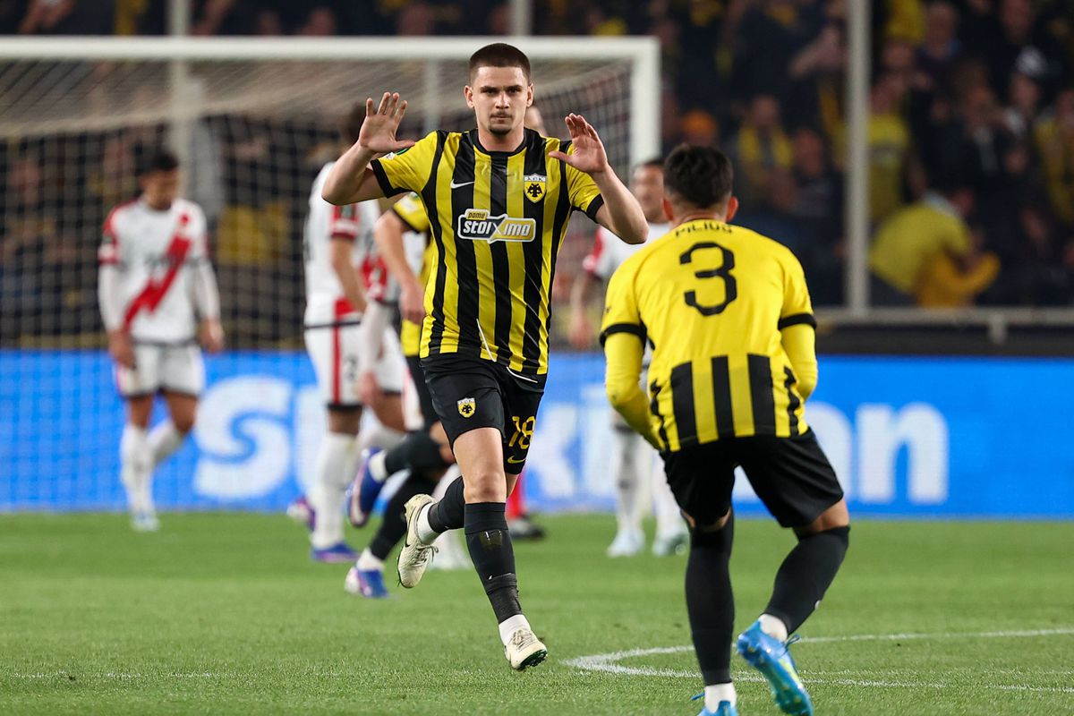 Gest de suflet pentru Mircea Lucescu, după ce a marcat în AEK Atena - Rayo Vallecano