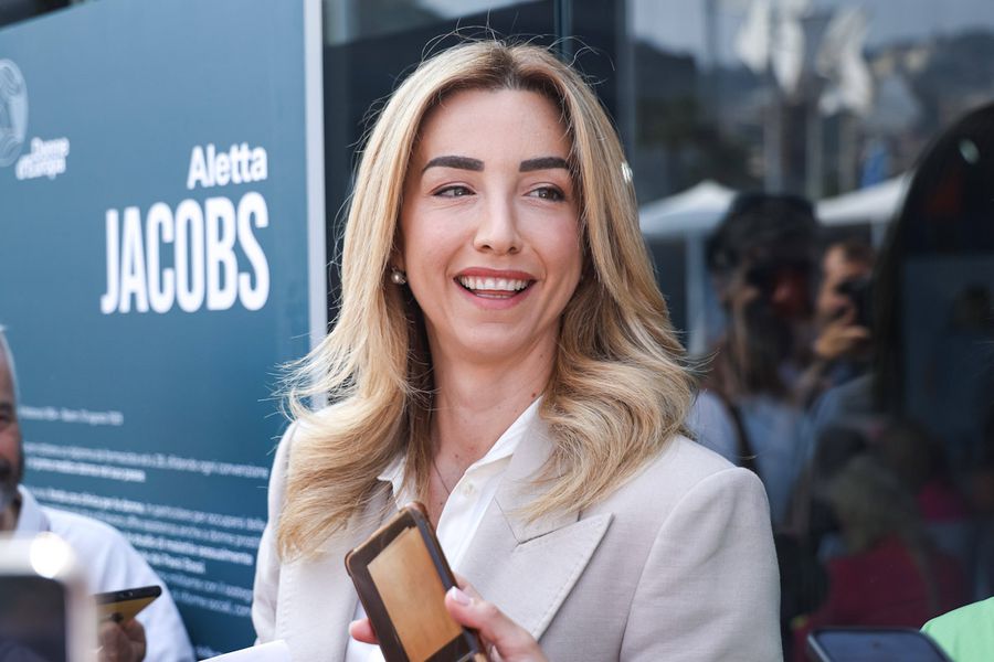 Silvia Salis, primarul Genovei / Foto: Imago Images Cine o provoacă pe Giorgia Meloni? O fostă aruncătoare de ciocan de la Jocurile Olimpice, care dă super-petreceri rave