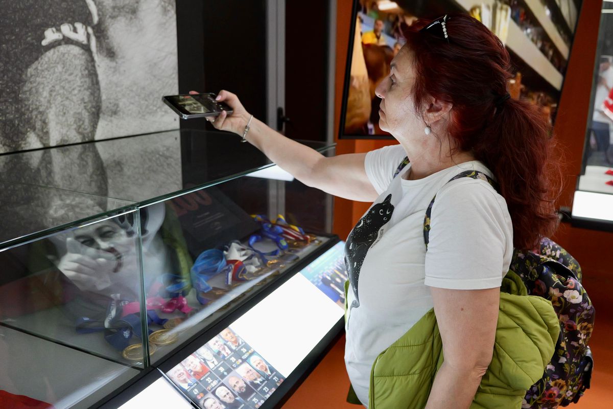 Zi specială la Muzeul Fotbalului: acces gratuit la colecția lui Mircea Lucescu