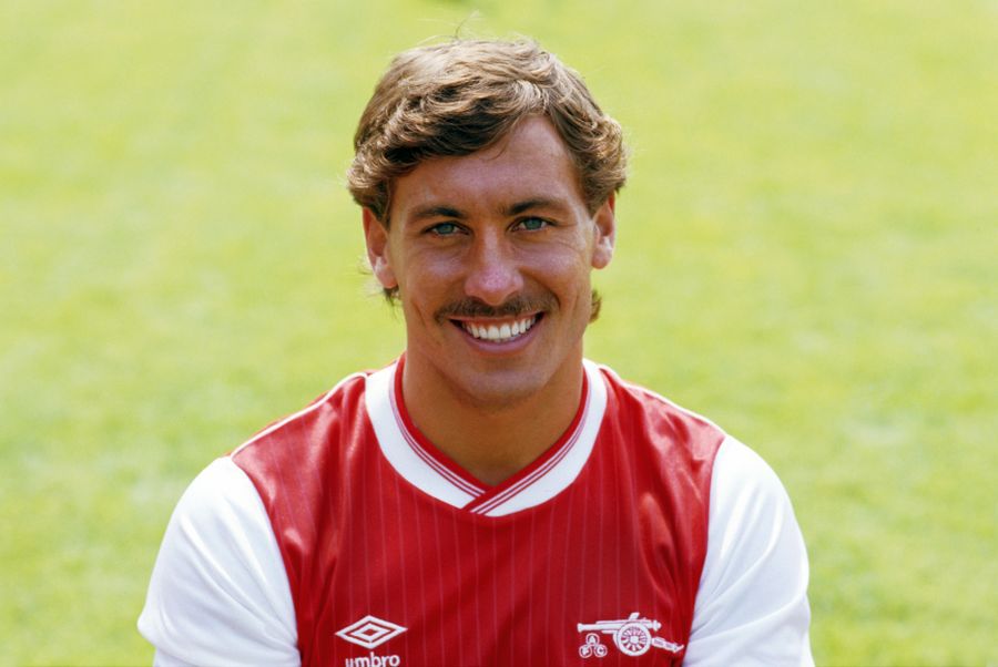 Kenny Sansom în perioada petrecută la Arsenal