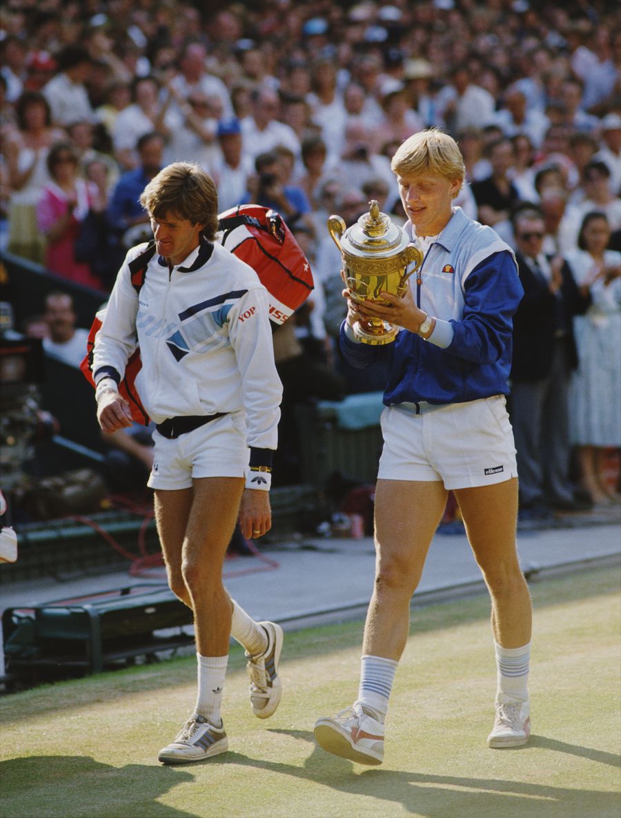 Kevin Curren și Boris Becker părăsind terenul după finala din 1985 FOTO Guliver/GettyImages
