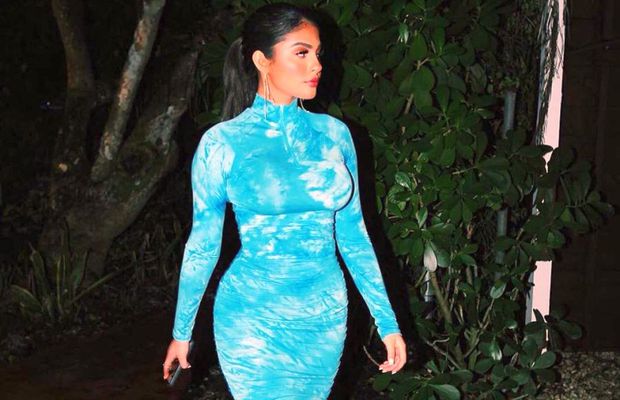 FOTO Fostul mijlocaș al Barcelonei a scăpat pe net o poză cu iubita dezbracată