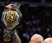 Charles Oliveira, noul campion din UFC! KO violent în meciul cu Chandler pentru centura eliberată de Nurmagomedov