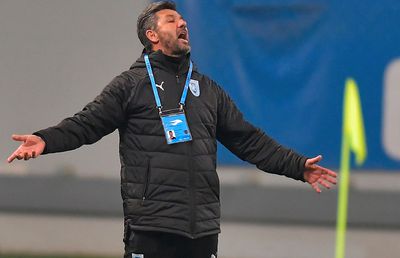 Declarația lui Ouzounidis care poate declanșa un scandal-monstru în Liga 1! Antrenorul Craiovei e gata să facă un gest-șoc