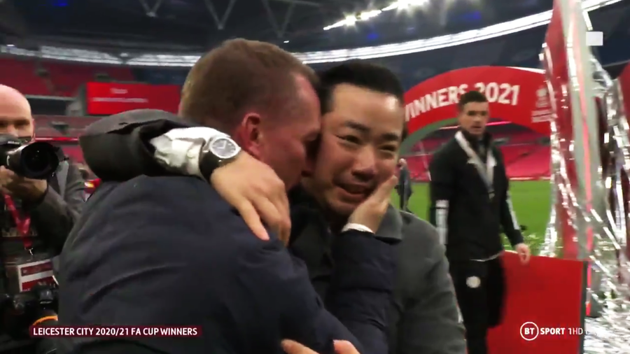Aiyawatt Srivaddhanaprabha și antrenorul Brendan Rodgers Invidia pe care o simțim cu toții