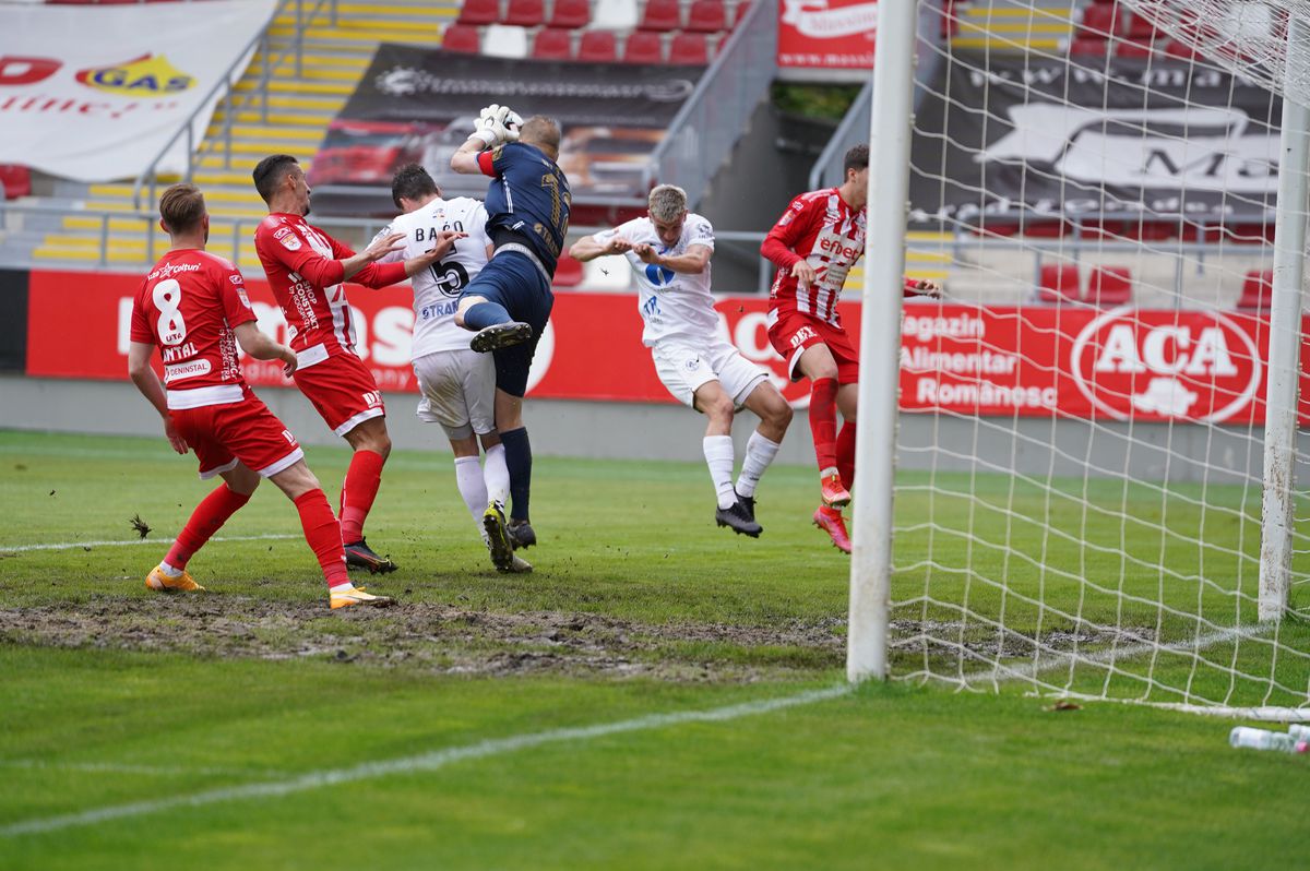 UTA  - Gaz Metan Mediaș 1-0 » Arădenii au scăpat de grijile retrogradării! Clasamentul actualizat