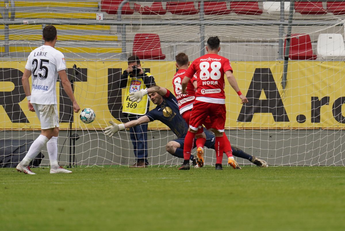 UTA  - Gaz Metan Mediaș 1-0 » Arădenii au scăpat de grijile retrogradării! Clasamentul actualizat