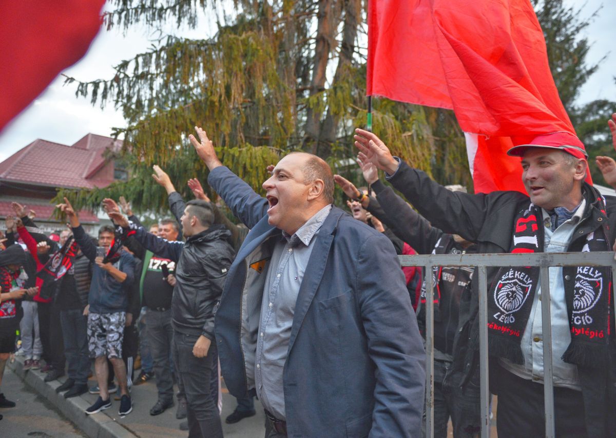 Imagini tari înainte de Sepsi - FCSB: patron-lider de galerie!