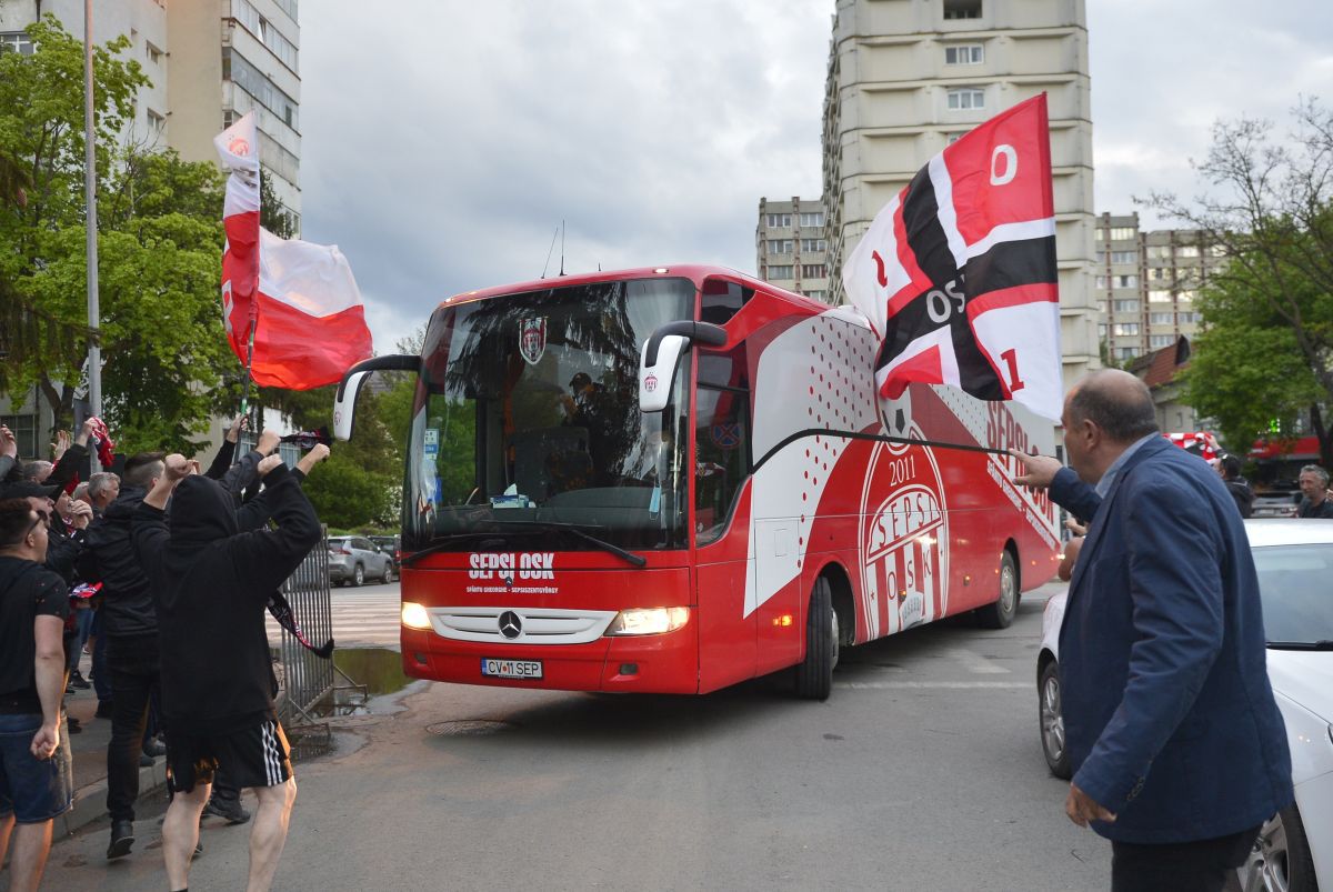 Imagini tari înainte de Sepsi - FCSB: patron-lider de galerie!