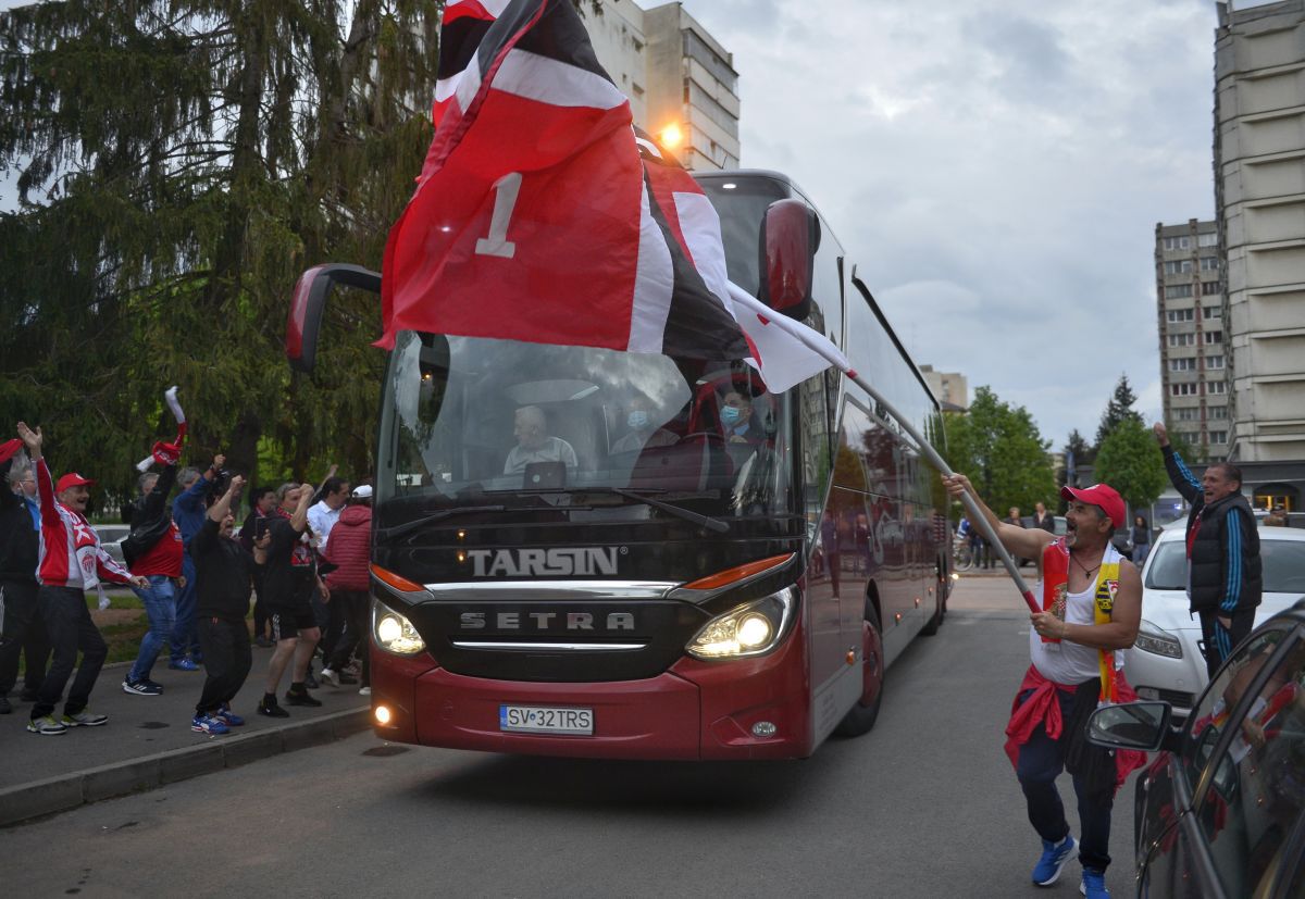 Imagini tari înainte de Sepsi - FCSB: patron-lider de galerie!
